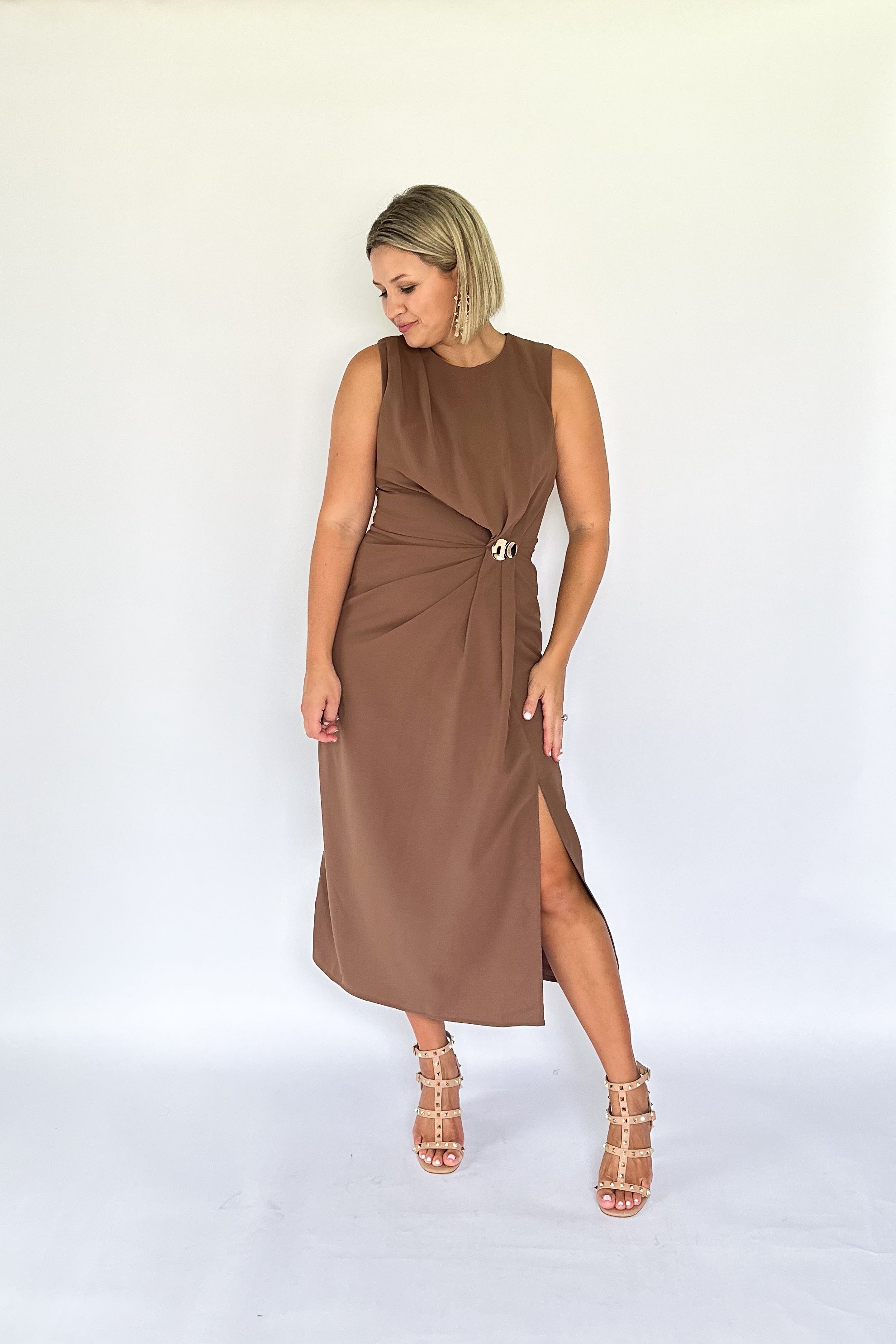 entro mocha midi dress