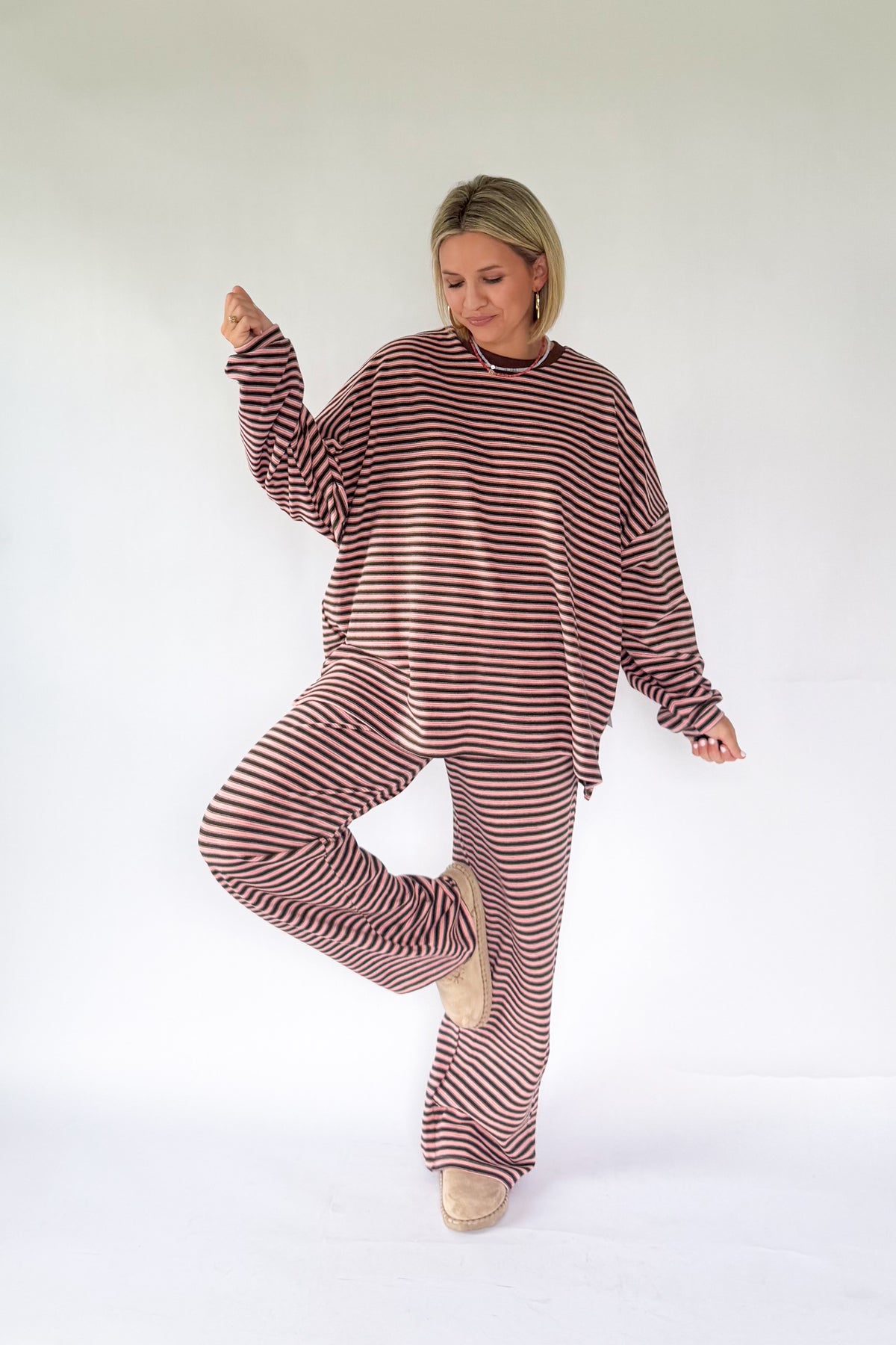 THINGS BETWEEN VIRAL SET PINK AND BROWN COMFY SET