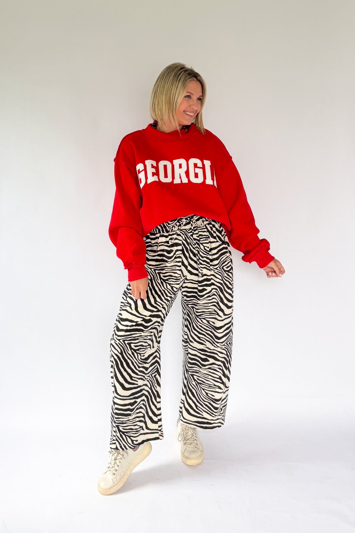 Bucketlist red Georgia pullover mopckneck