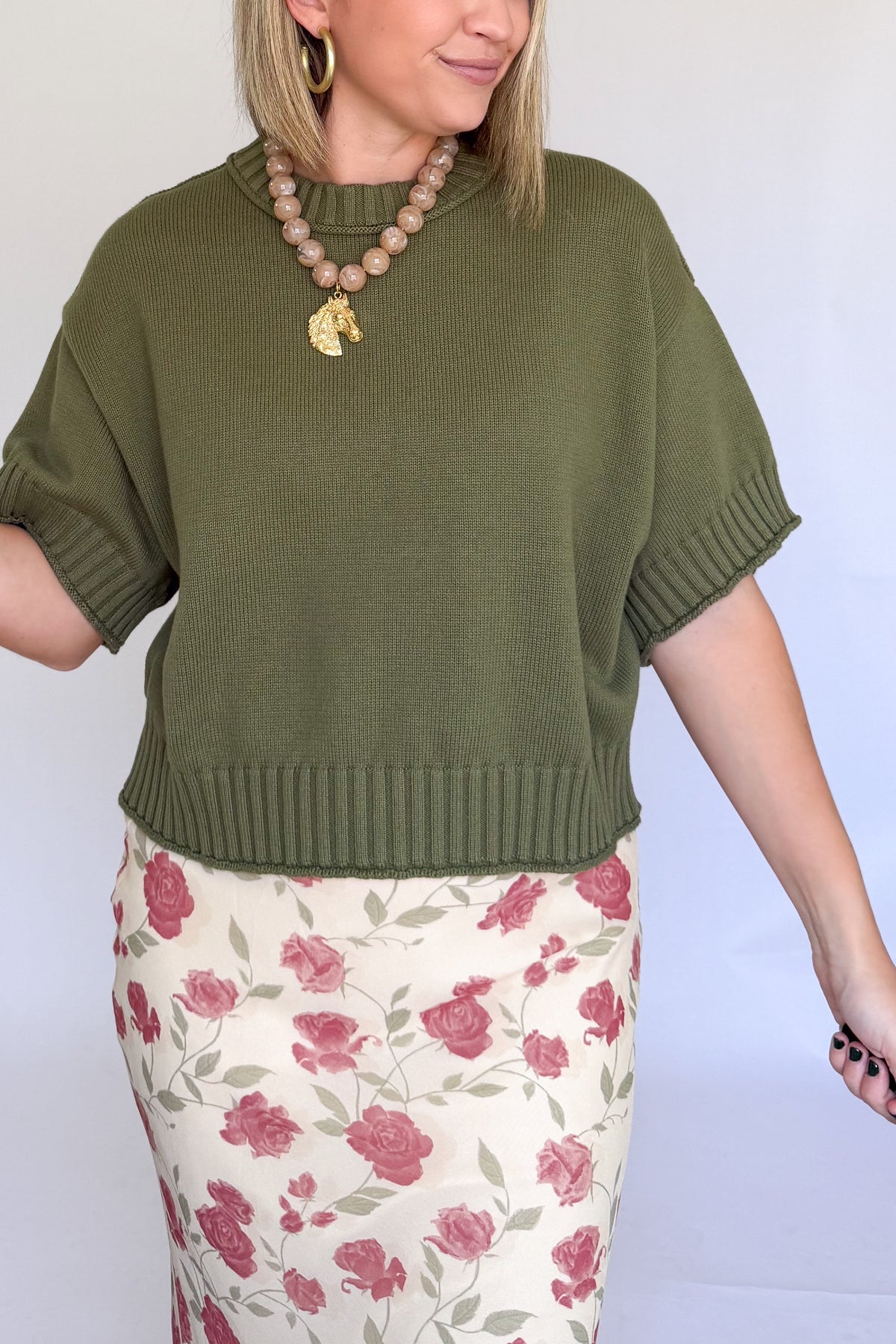 entro green short sleeve sweater